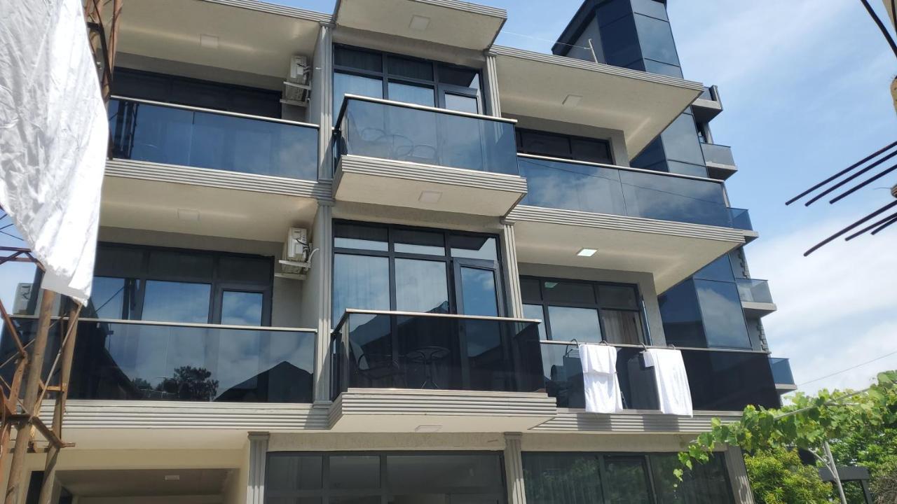 Magnolia Hotel Agmashenebeli Кобулеті Екстер'єр фото