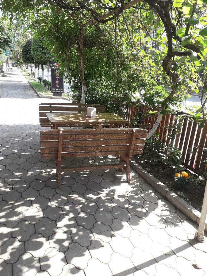 Magnolia Hotel Agmashenebeli Кобулеті Екстер'єр фото